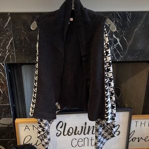 Bongo sweater vest large